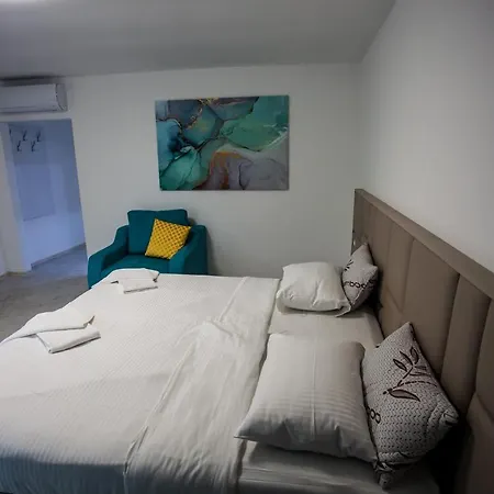 чайка, Chaika Maison d'hôtes 3*