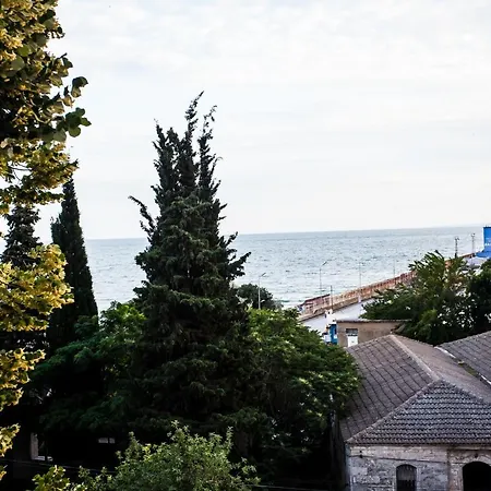 чайка, Chaika Guest house