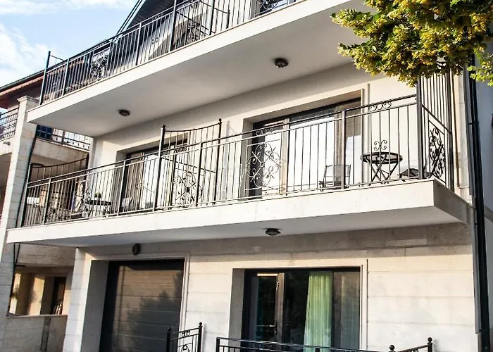 чайка, Chaika 3*