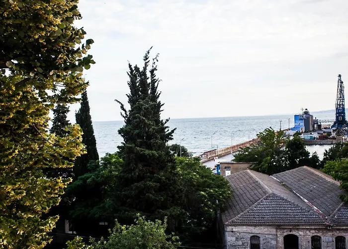 чайка, Chaika Guest house