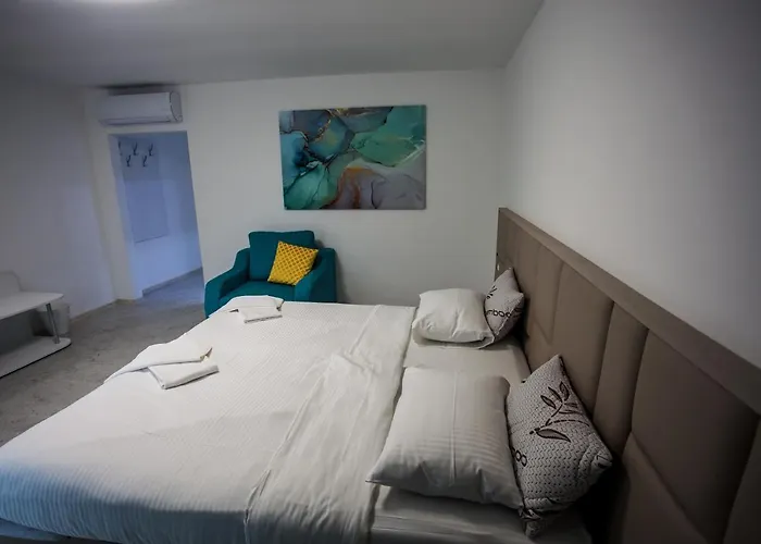 чайка, Chaika Guest house 3*